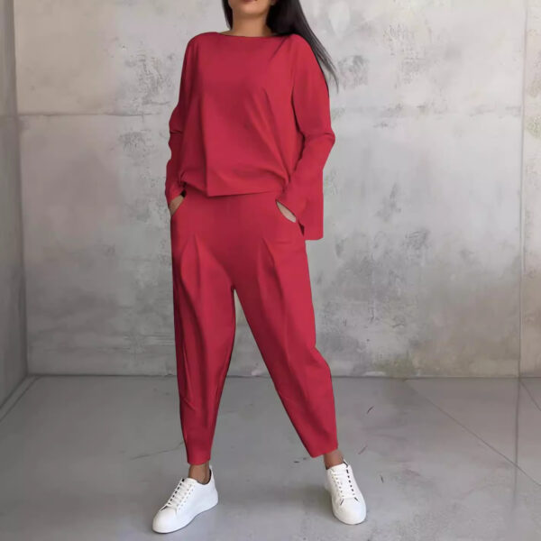 European and American solid color casual small footed round neck long sleeved set