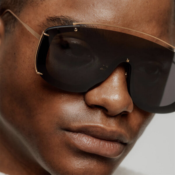Trendy large frame one-piece sunglasses with a metallic high-end feel, Instagram sunglasses with personalized outdoor internet celebrity sunglasses - Image 3