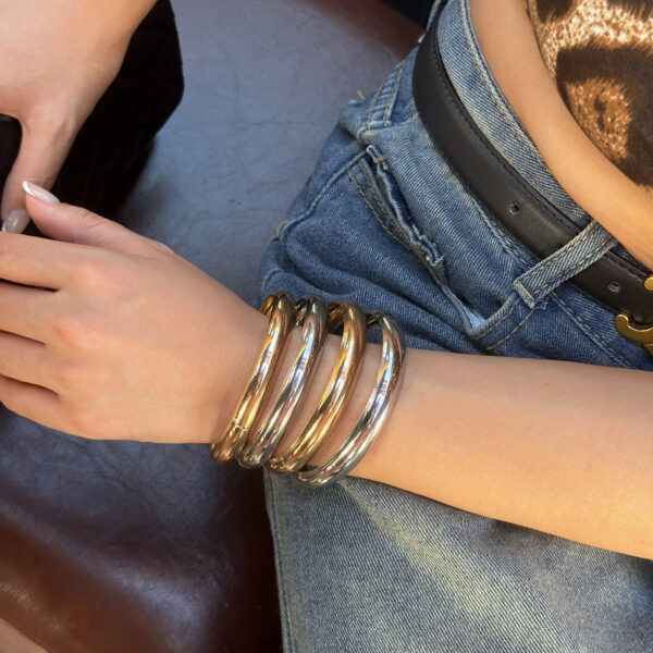Stacked wind curved smooth surface bracelet with personalized and versatile metallic feel Bracelet set - Image 8