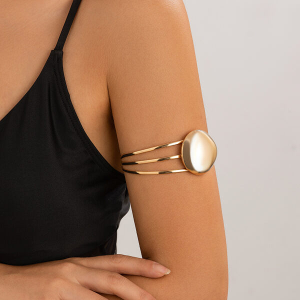 Personalized minimalist three-layer bread arm bracelet, niche minimalist open-ended arm bracelet, arm ring for women - Image 2