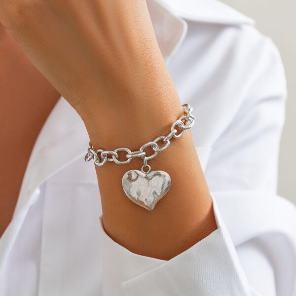 Ins style heart-shaped pendant collarbone chain set, fashionable metal photosensitive surface necklace - Image 7