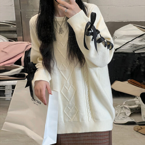 Cream tied sweater women's loose round neck pullover knit sweater - Image 4