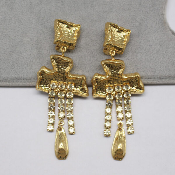 New  vintage personalized palace trend fashionable earrings, vintage earrings for women without ear holes ear clips - Image 2