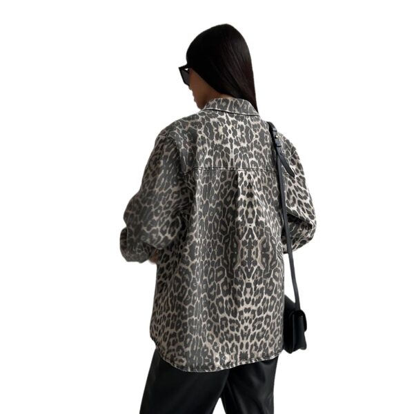 Street casual leopard print denim jacket for women, spring style, loose pocket, button fashion, retro denim jacket, mid length - Image 5