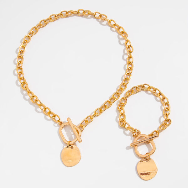 Fashionable metal circular pendant collarbone chain minimalist irregular Necklace set - Image 5