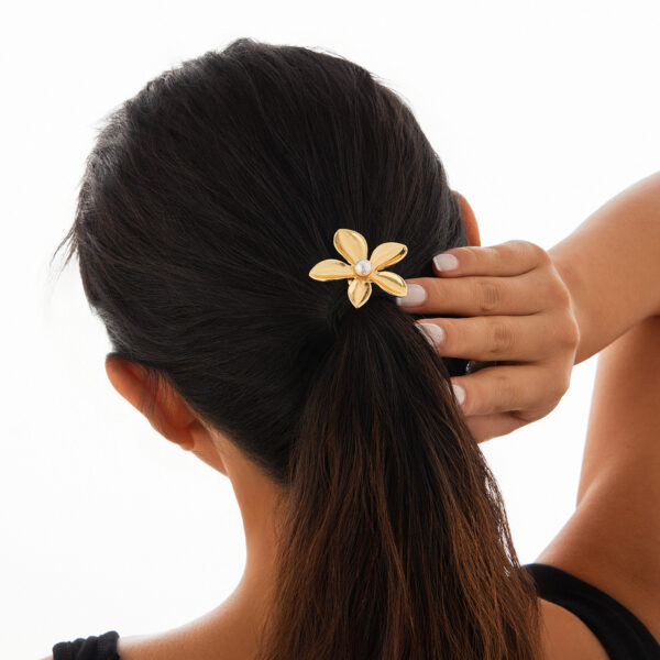 Versatile five petal flower alloy hair accessory with fashionable glossy imitation pearl bow headband - Image 6