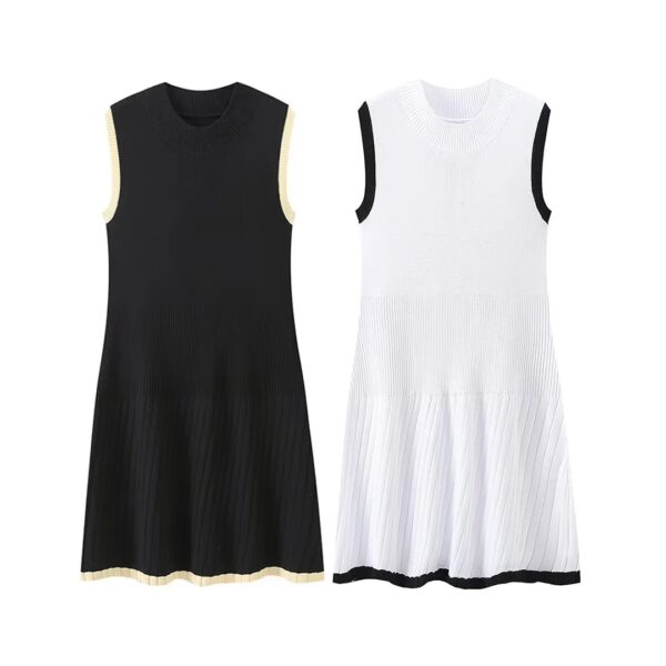 Knitted mini dress fashionable round neck pleated A-line dress