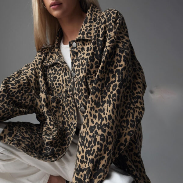 Street casual leopard print denim jacket for women, spring style, loose pocket, button fashion, retro denim jacket, mid length - Image 6